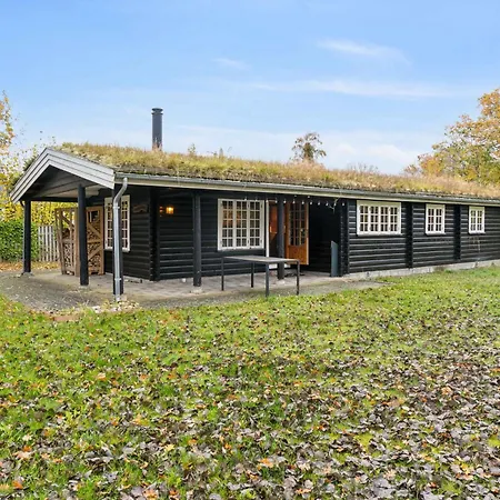 Lovely Beachside Summer House * Tranekaer