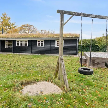 Holiday home Lovely Beachside Summer House Tranekaer
